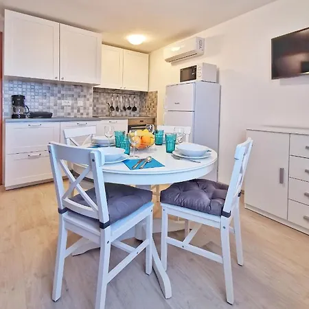 Marina Apartment