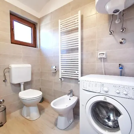 Marina Apartment *